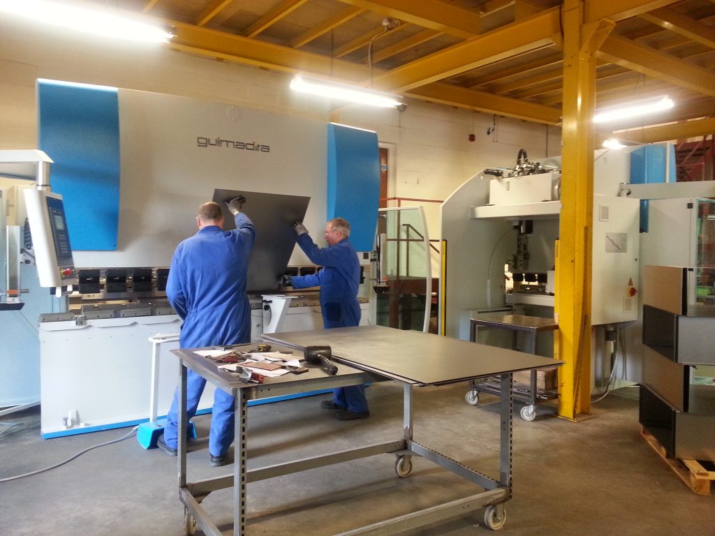 Forming a bespoke controlled drugs cabient